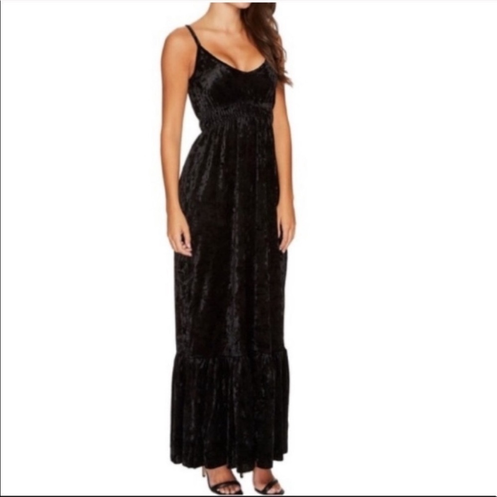 NWT Romeo + Juliet couture Velvet Maxi Dress in Black Size Medium